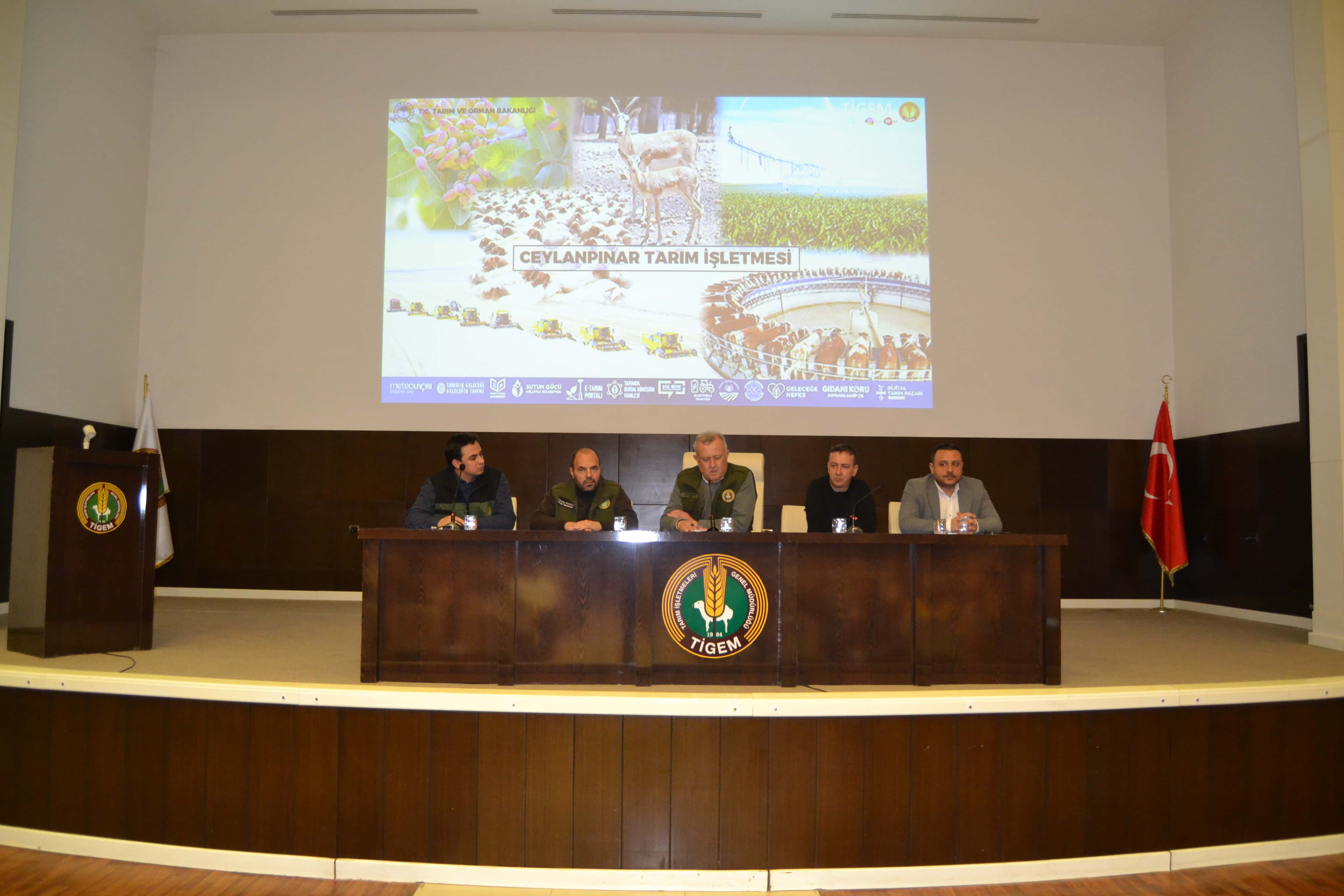 CEYLANPINAR TARIM İŞLETMESİNDE BUĞDAY, ARPA VE MERCİMEK TARIMI KONULU SEMİNER DÜZENLENDİ